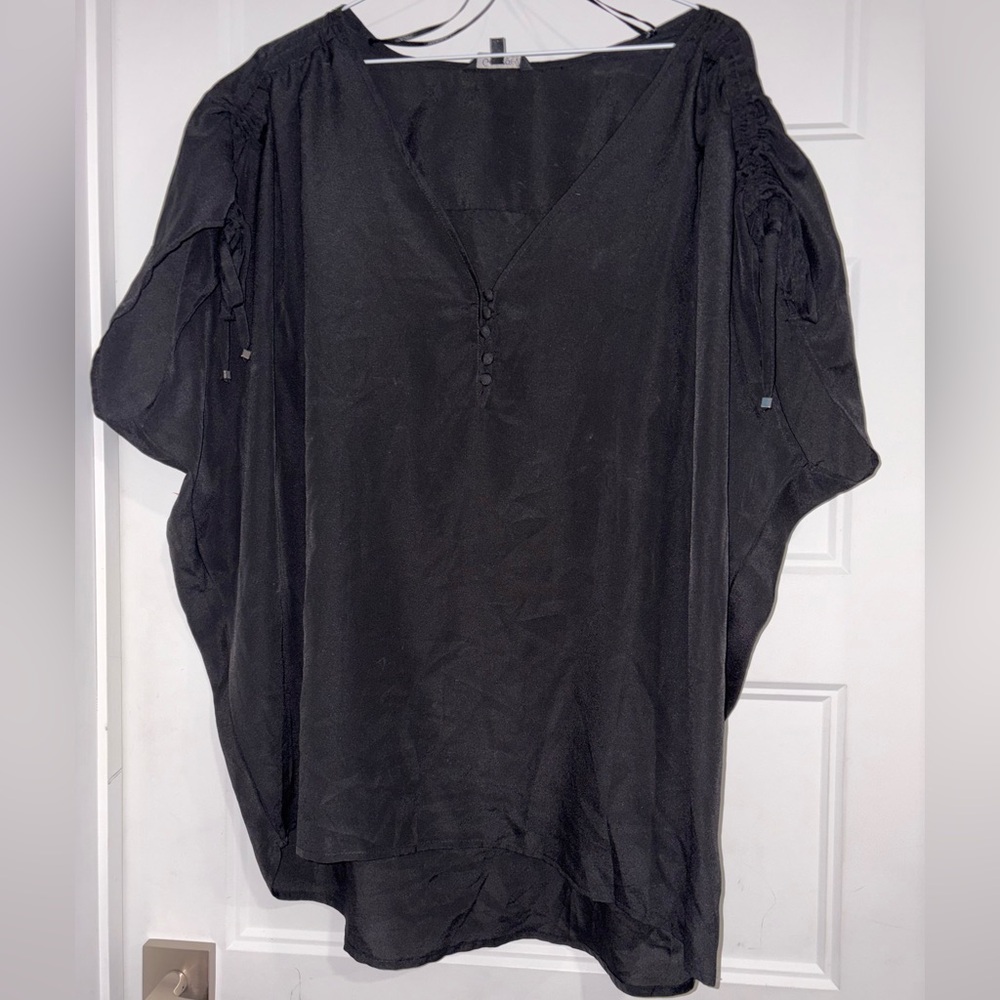 Elegant Black Flowy Women's Top 1X
